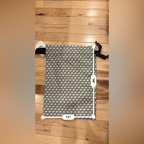 3 Nordstrom gift bags - Picture 3 of 6